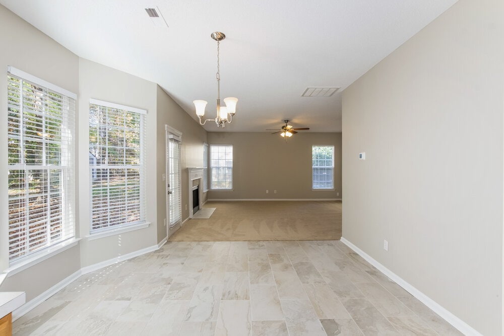 Building Photo - 4521 Hyperion Ct