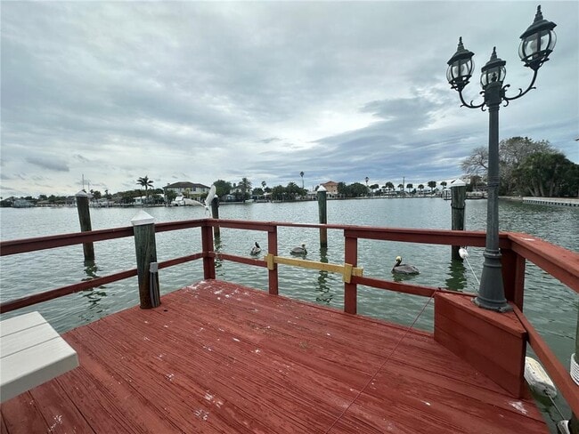Building Photo - 6161 Gulf Winds Dr