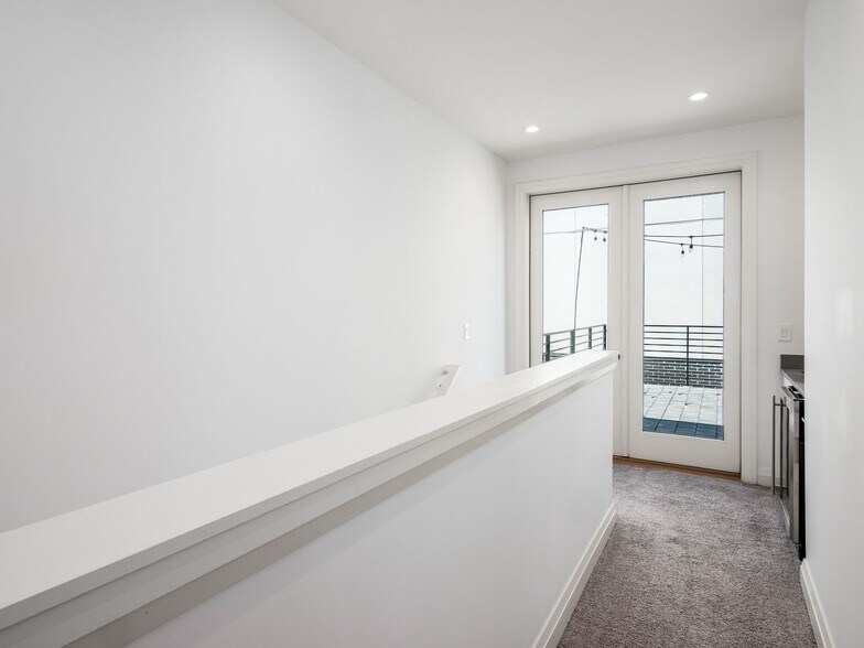 Building Photo - 911 N 4th St