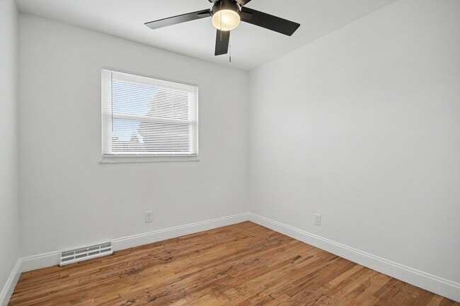 Building Photo - 11247 Fawnhaven Dr