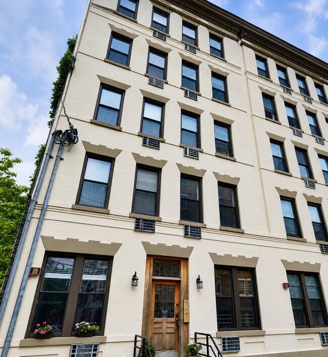 Building Photo - 257-261 12th St