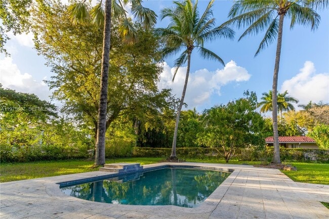 Building Photo - 8700 SW 64th Ave