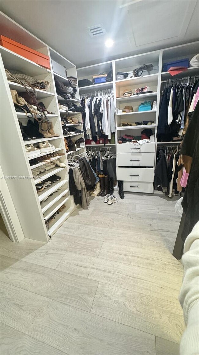 Building Photo - 11340 NW 52nd Ln