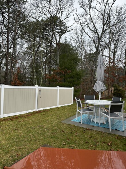 Building Photo - 36 Crooked Meadow Rd