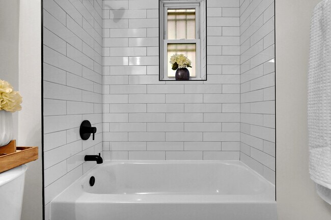 Building Photo - 506 M St NW