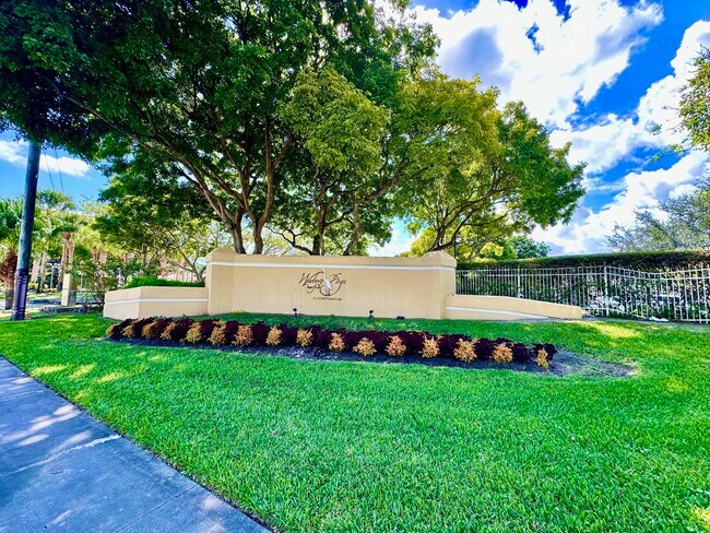 Building Photo - 640 Cypress Club Way