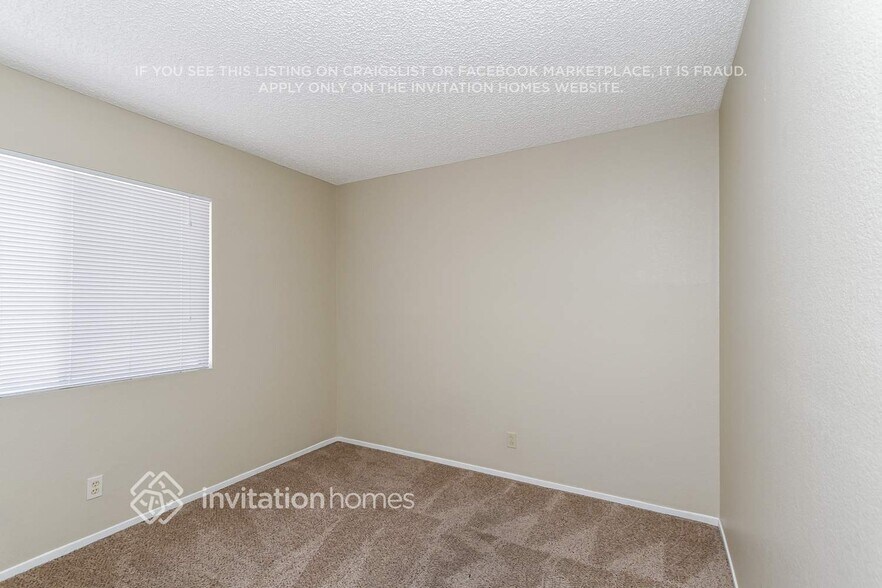 Building Photo - 330 Templeton Dr