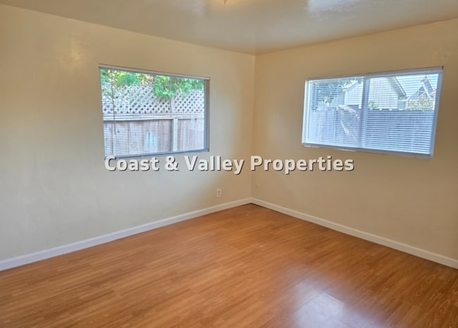 Building Photo - South Salinas home for RENT!!!