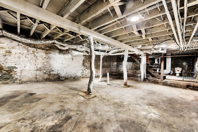 Building Photo - 5201 Keystone St