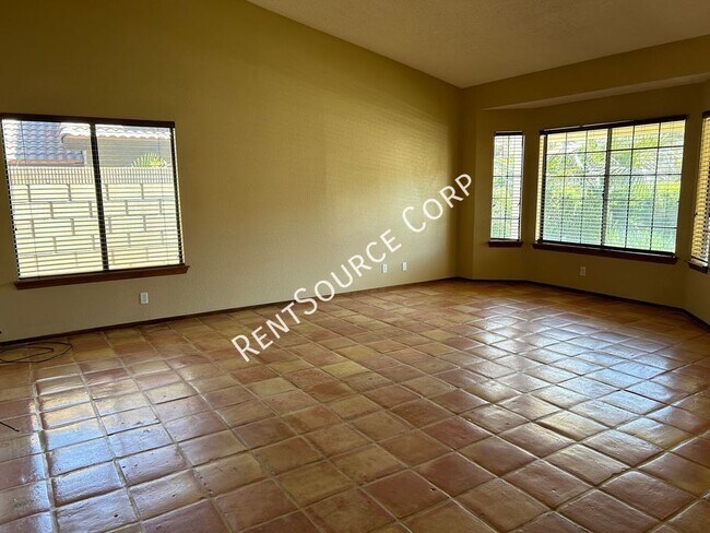 Building Photo - 4663 Cocina Ln