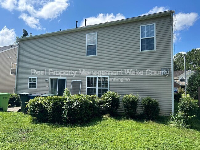 Building Photo - 5323 Seaspray Ln