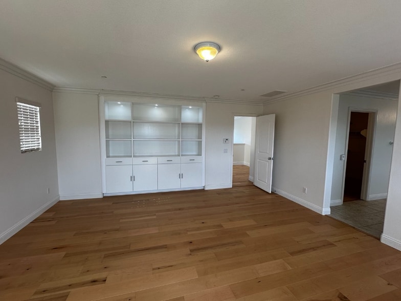 Building Photo - 1242 Bellingham Dr