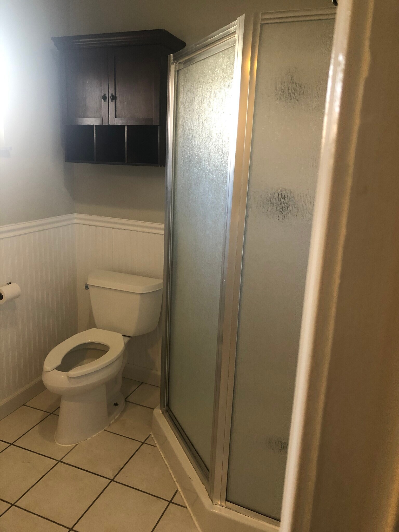 2nd bathroom - 302 Coronation Dr