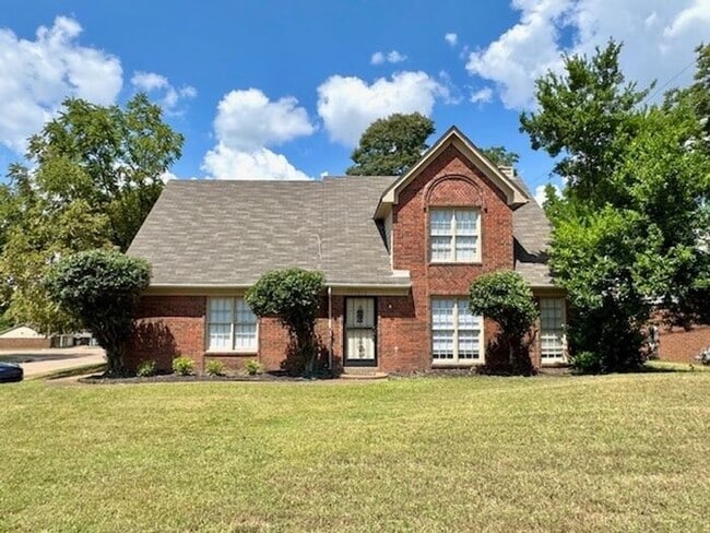 Primary Photo - Available Now! 3-bedroom 2.5 bath home 1,8...