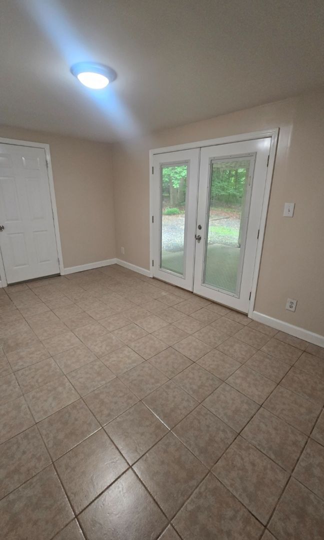Building Photo - Upcoming 3 Bedroom Rental in Colfax! Tours scheduled to begin mid July!