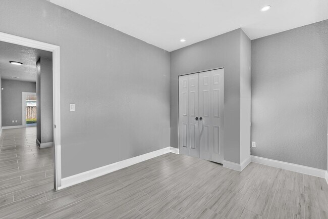 Building Photo - 2019 NW 64th Ave