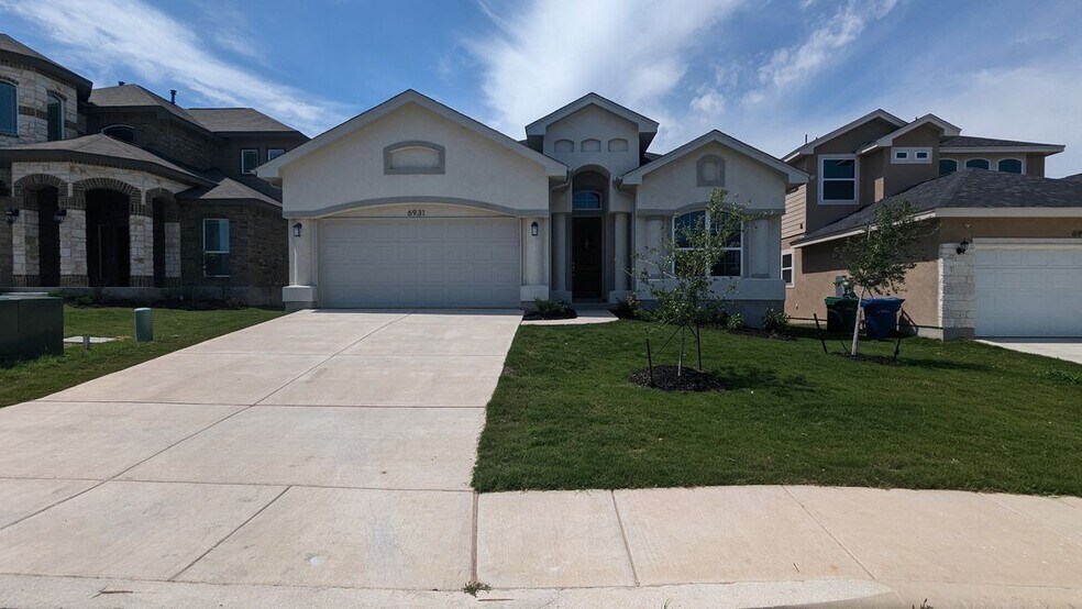 Primary Photo - 6931 Comanche Cougar