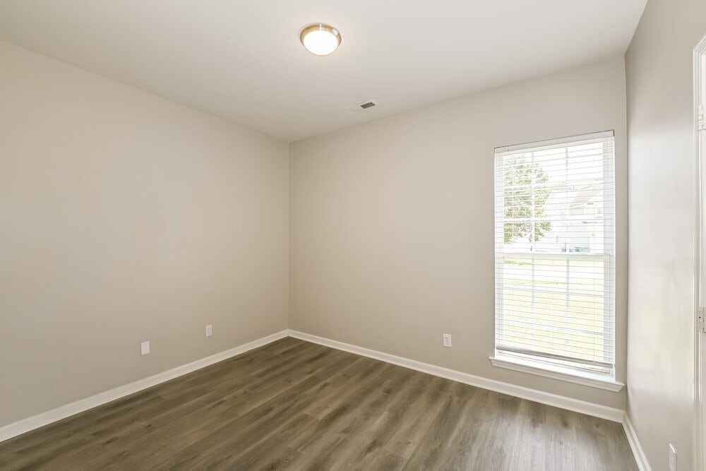 Building Photo - 8704 Rozumny Dr