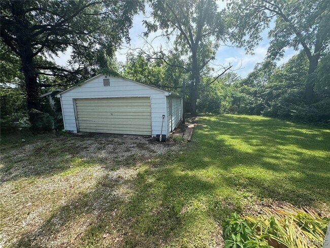 Building Photo - 1107 Bristow St