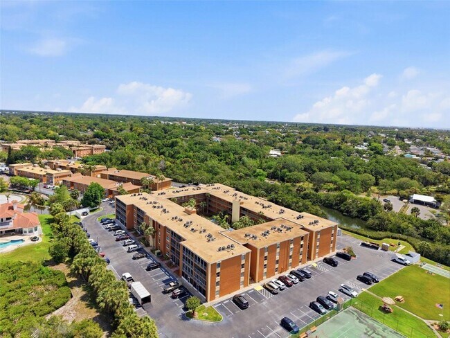 Building Photo - 12760 Indian Rocks Rd