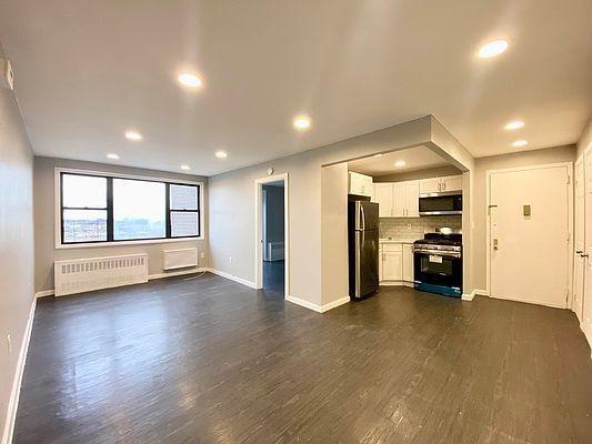 Building Photo - 2 bedroom in Bronx NY 10467