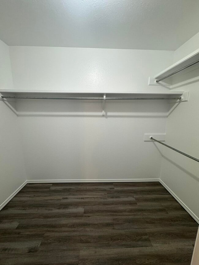 Building Photo - 209 Grover Ave