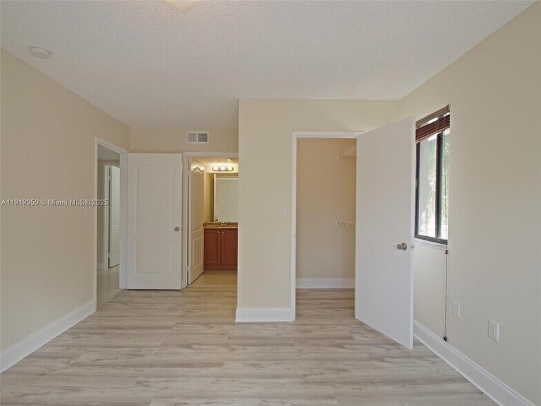 Building Photo - 8321 Coral Lake Dr