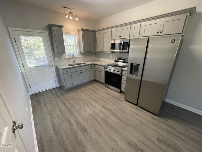 Building Photo - 20-A Korea St