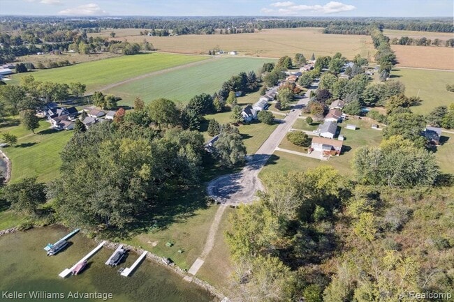 Building Photo - 245 Lynbrook Dr