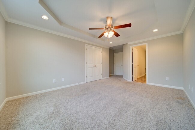 Building Photo - 226 Saxony Way