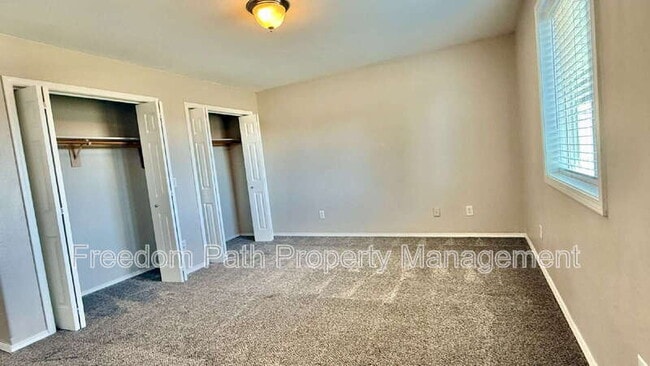 Building Photo - 13904 Cassia St