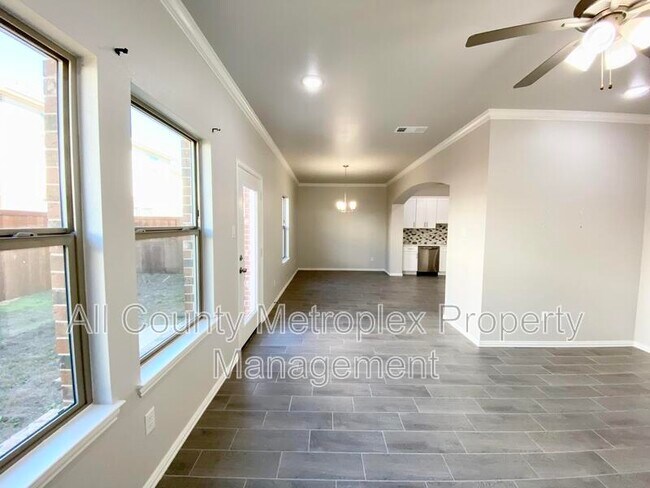 Building Photo - 4723 Amal Saleh Dr