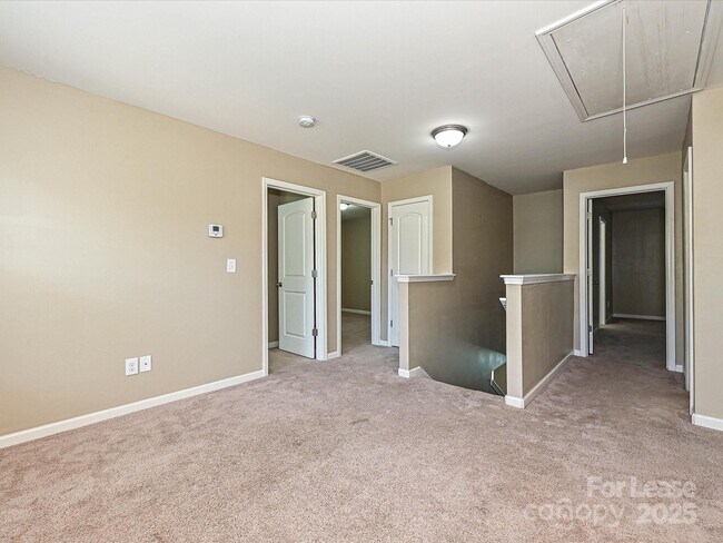 Building Photo - 104 Mulligan Dr