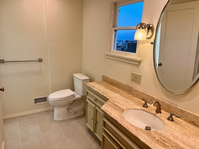Building Photo - 8967 St Ives Dr