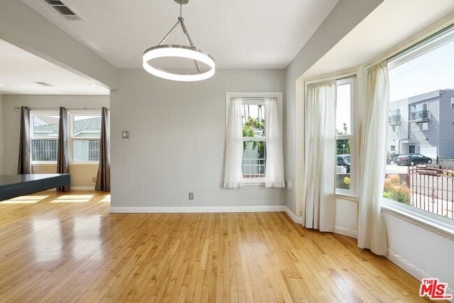 Building Photo - 1444 Meadowbrook Ave