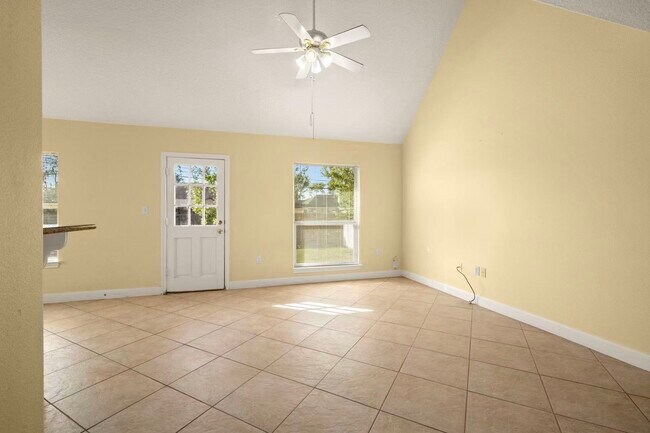 Building Photo - 3212 Glastonbury Dr