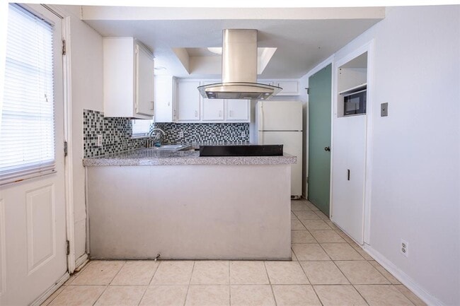 Building Photo - 7800 Northcrest Blvd