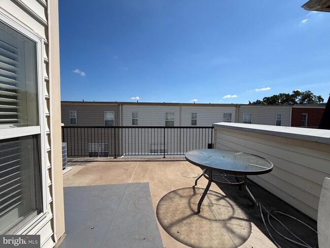 Building Photo - 2352 Cobble Hill Terrace