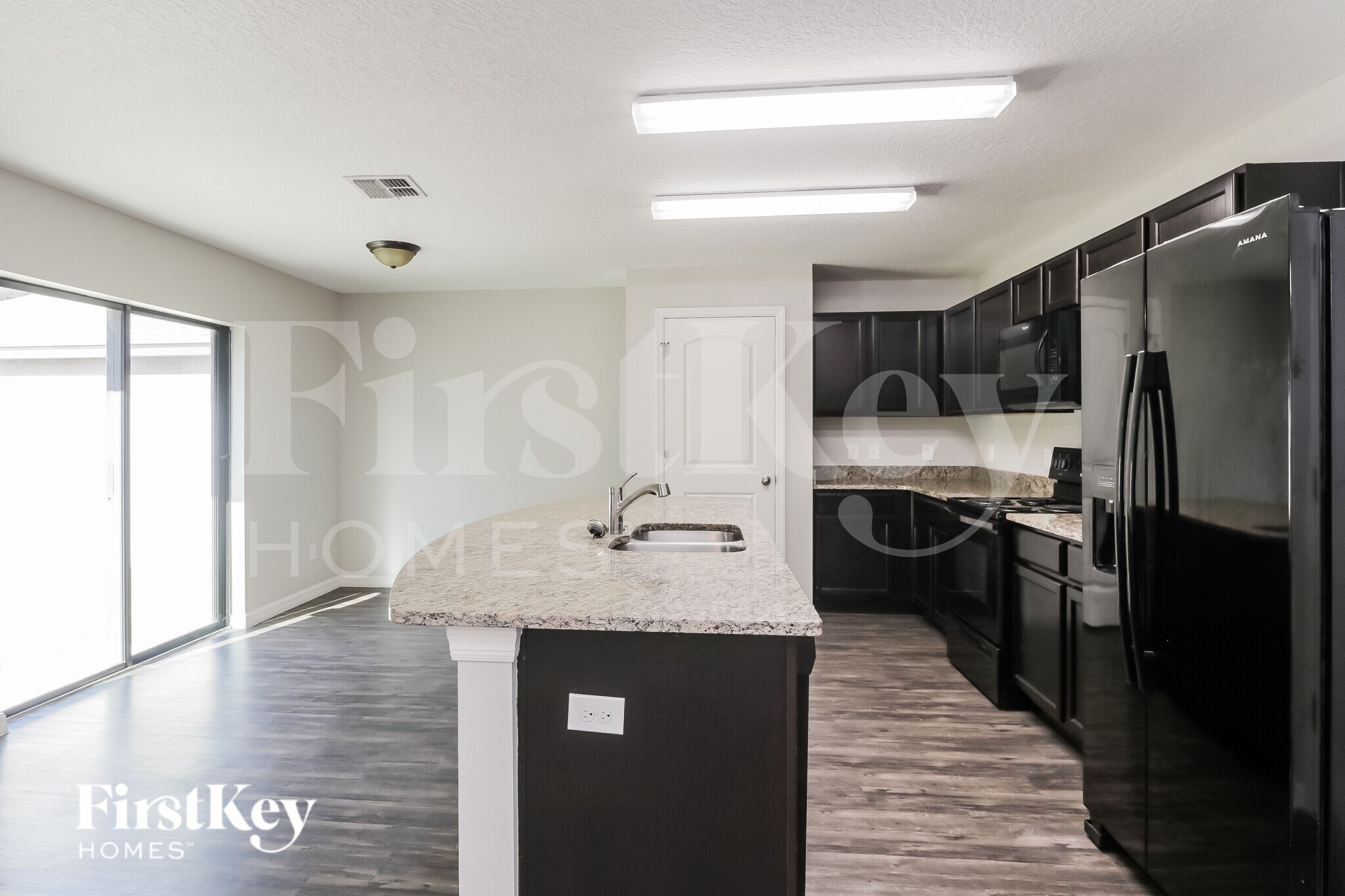 Building Photo - 6218 Manitoba Dr