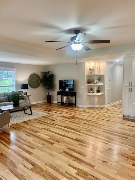 Building Photo - 1059 S Cross Bridges Rd