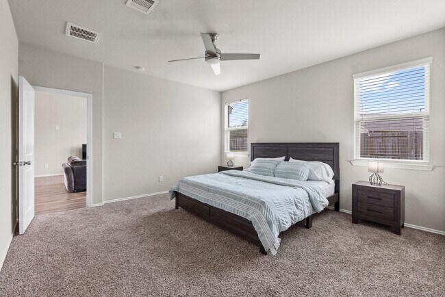 Building Photo - 18101 Woodpecker Trl