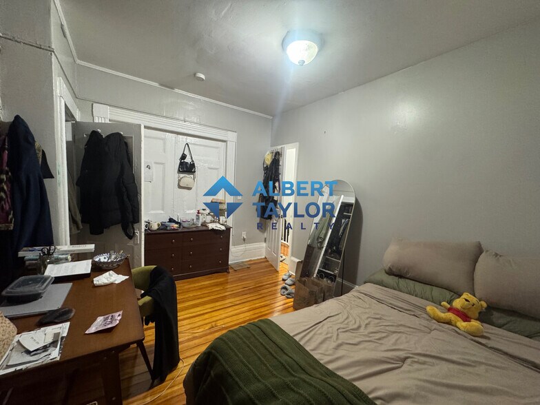 Primary Photo - 5 Champney Pl