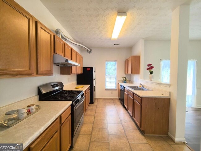 Building Photo - 619 Kenridge Way