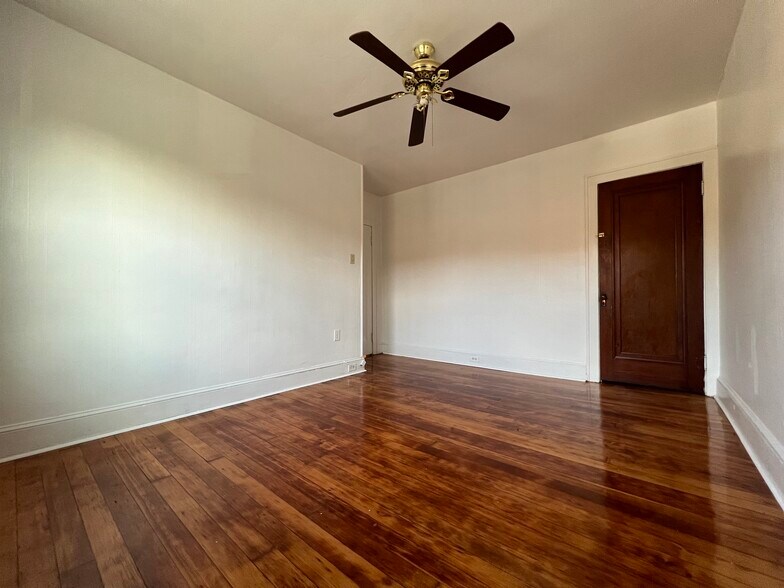 Building Photo - 44 E Bacon St