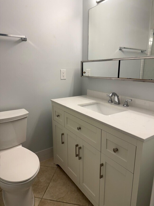 Building Photo - 14676 Canalview Dr