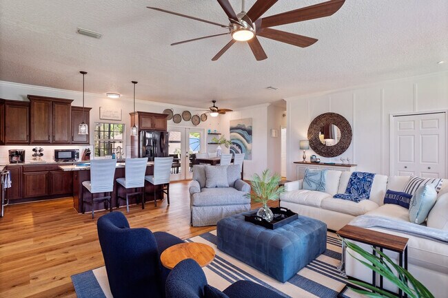 Building Photo - 4 Susan Pl