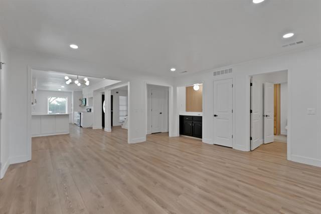 Building Photo - 4021 San Mateo Dr
