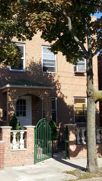Primary Photo - 28-48 47th St