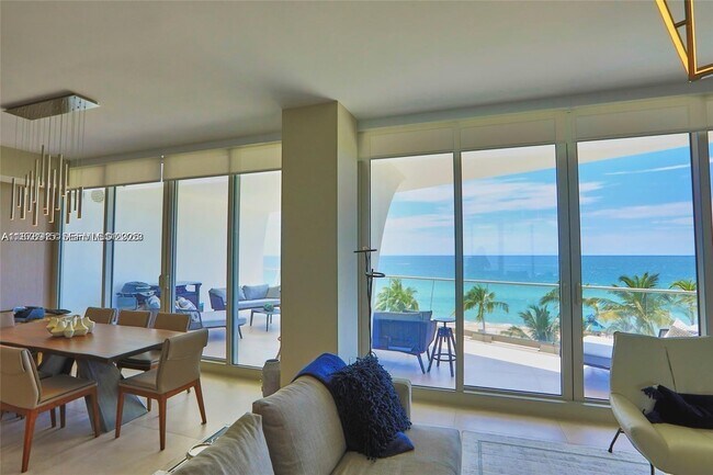 Building Photo - 16901 Collins Ave