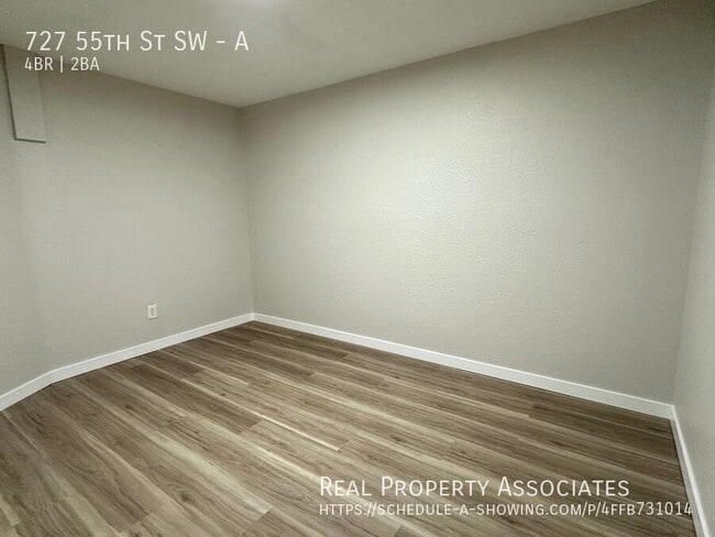 Building Photo - 727 55th St SW